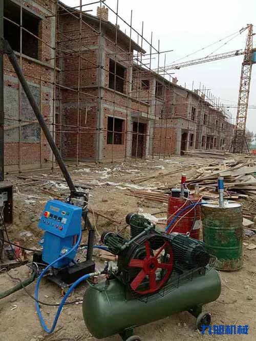 湖北聚氨酯噴涂機(圖2) 樓房聚氨酯噴涂保溫