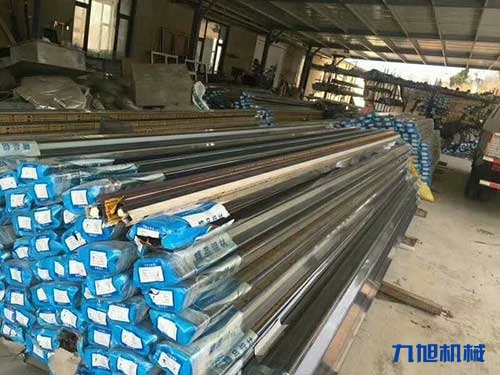 聚氨酯噴涂發(fā)泡機(jī)填充斷橋鋁隔熱條