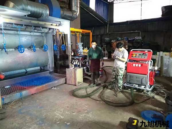 大型閥門防腐聚脲噴涂機(jī)施工培訓(xùn)